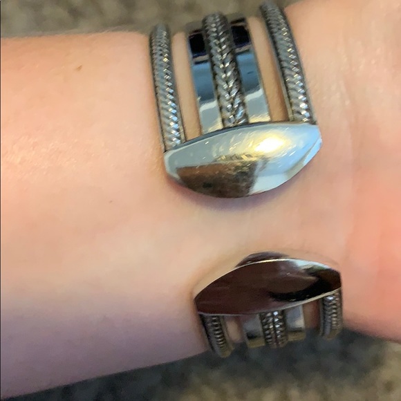 Watch - Picture 3 of 5